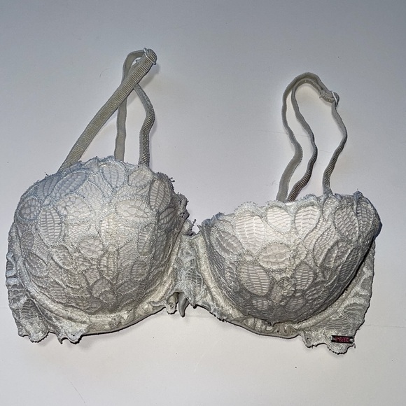 Victoria’s Secret PINK White Lace Date Push Up Bra - Picture 2 of 5